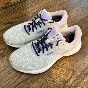 Brooks Running Shoe Women’s Size 9